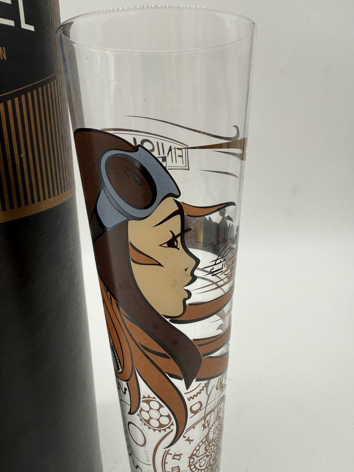 RITZENHOFF - BIERGLAS BLACK LABEL MAYA FRANKE 2013
