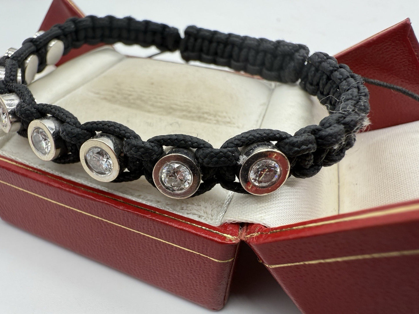 LUXUS MAKRAMÉ ARMBAND MIT 8 BRILLANTEN à 0.25ct - VVS1 / D - 2.00ct !