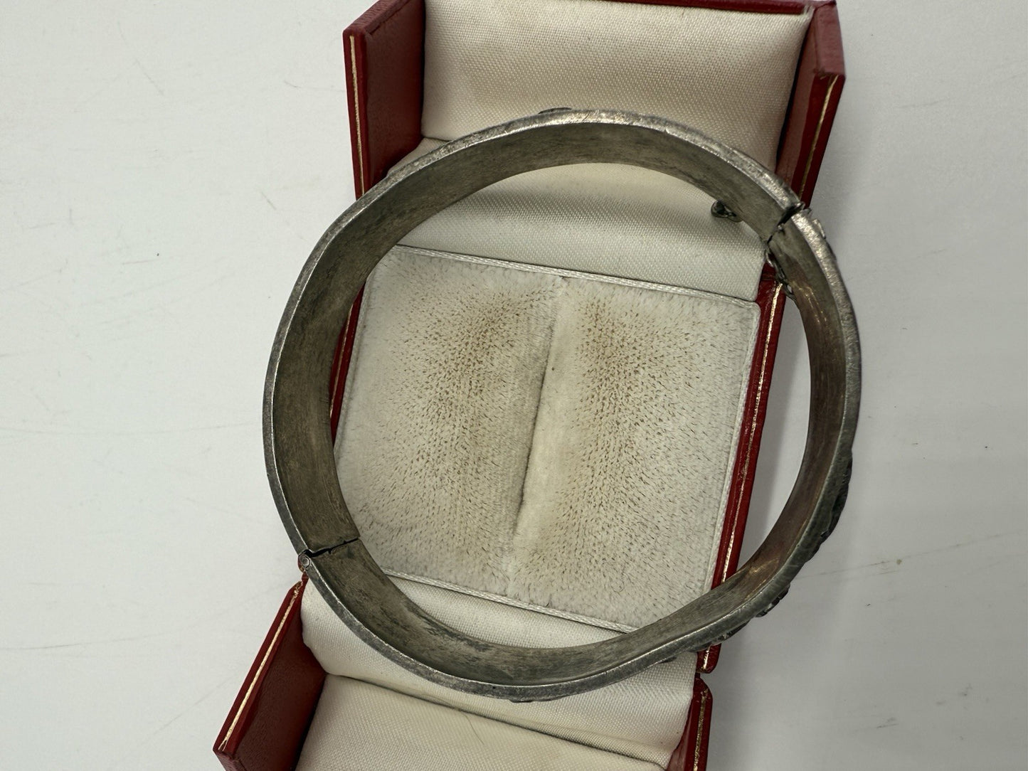 MASSIVES SILBERARMBAND MIT VOGELMOTIV - ASIATISCHER STIL - HANDARBEIT