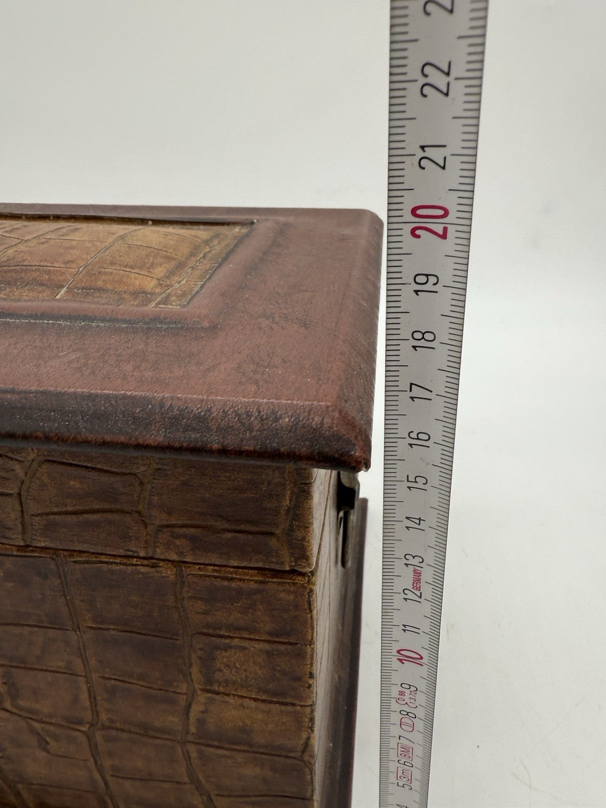 VINTAGE TRUHE SCHATZKISTE BOX KISTE KROKO OPTIK