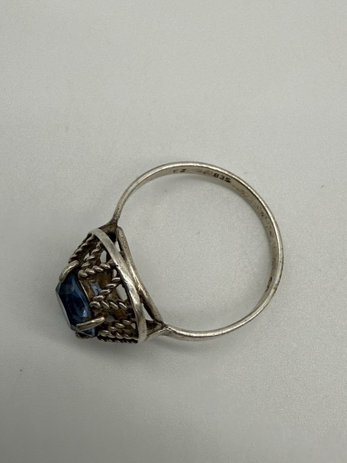 FILIGRANER ANTIK RING - 835 SILBER FISCHLAND SCHMUCK - BLAUER STEIN GR.60