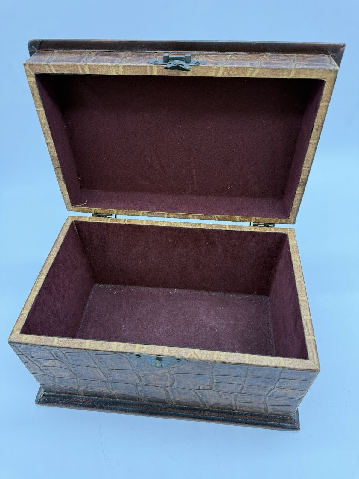 VINTAGE TRUHE SCHATZKISTE BOX KISTE KROKO OPTIK