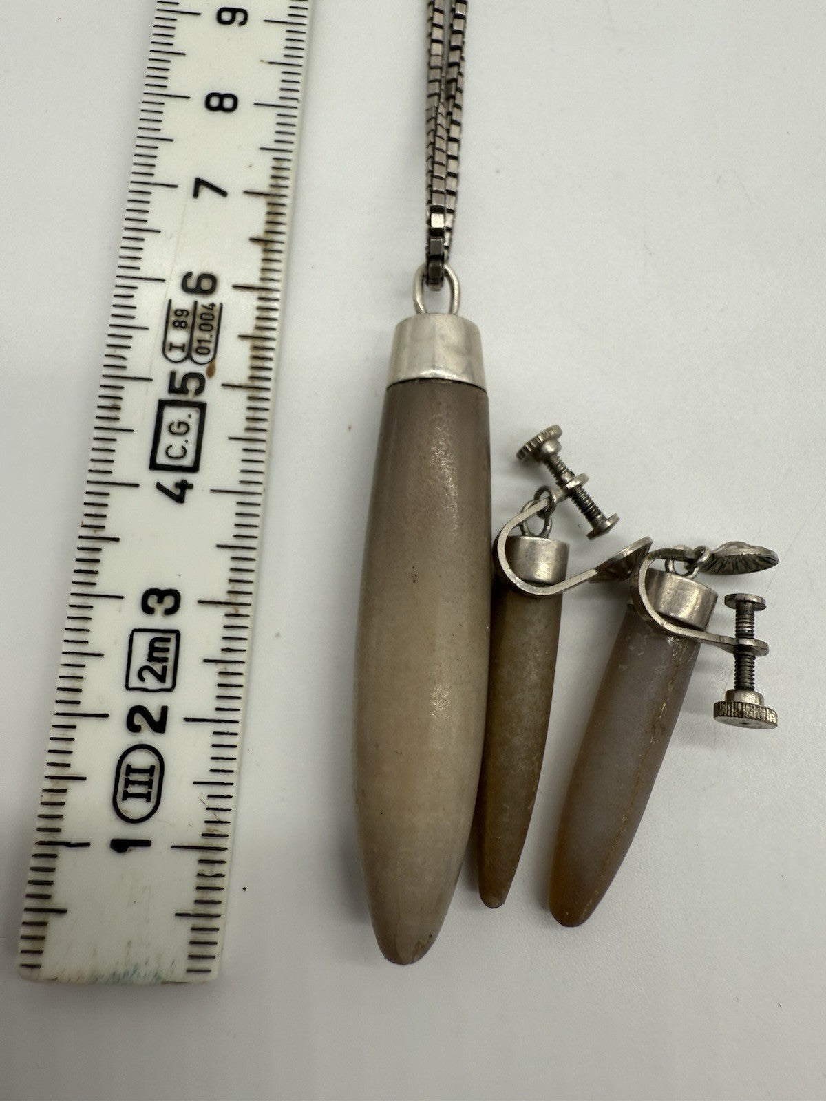 VINTAGE BELEMNITEN SCHMUCKSET -DONNERKEILE KETTE & SCHRAUBOHRRINGE SILBER