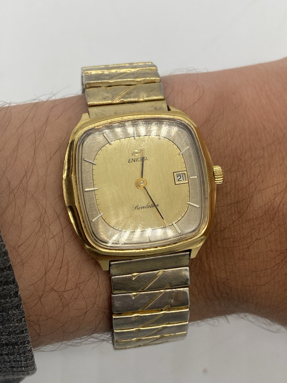 VINTAGE ENICAR REVELATION AUTOMATIK DAMENUHR MIT DATUM LÄUFT