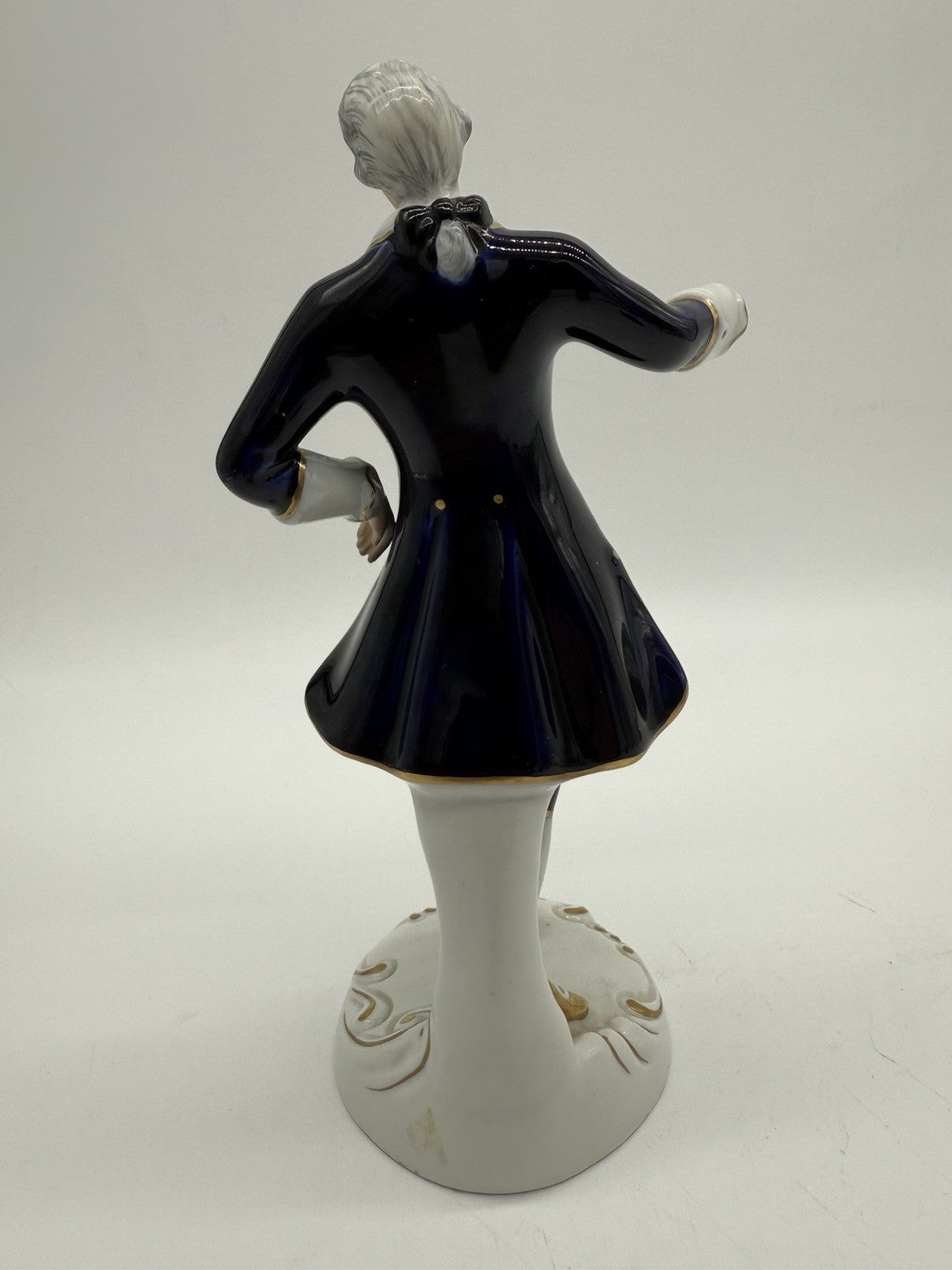 BOHO ROYAL BOHEMIAN FIGUR DUX KERAMIK FIGUR ROKOKO CAVALIER TÄNZER