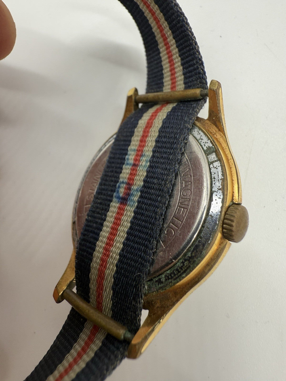 VINTAGE KIENZLE ANTIMAGNETIC MADE IN GERMANY ARMBANDUHR HANDAUFZUG LÄUFT