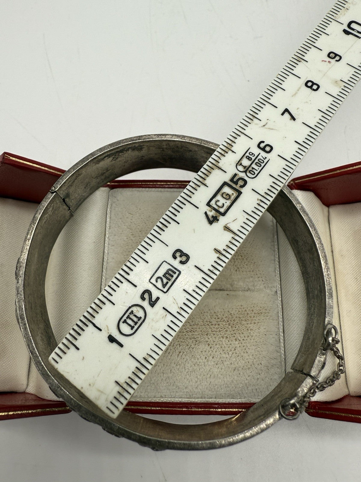 MASSIVES SILBERARMBAND MIT VOGELMOTIV - ASIATISCHER STIL - HANDARBEIT