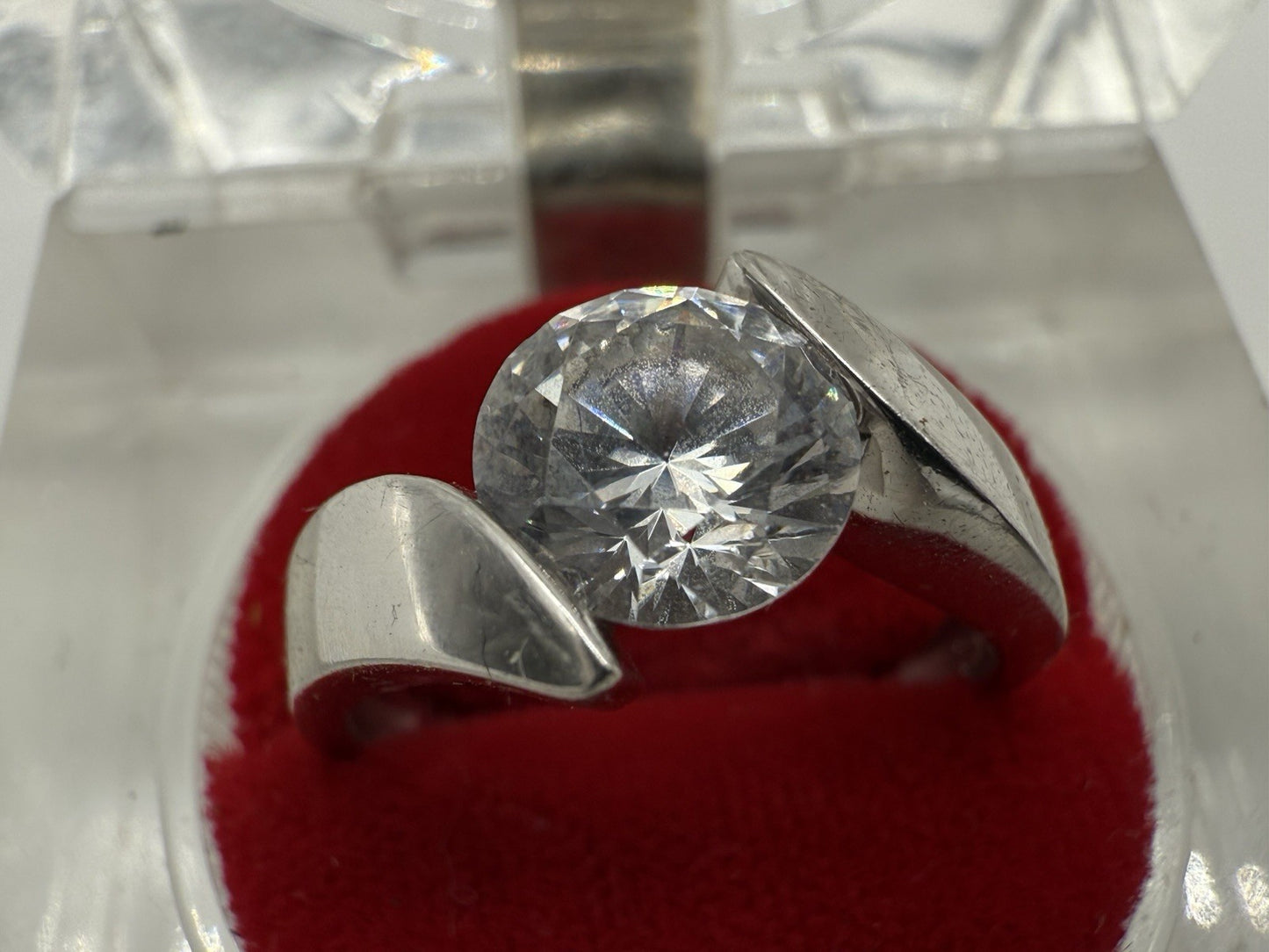 ELEGANTER 925 SILBERRING MIT GROßEM ZIRKONIA ZEITLOSER SOLITÄR LOOK GR.62