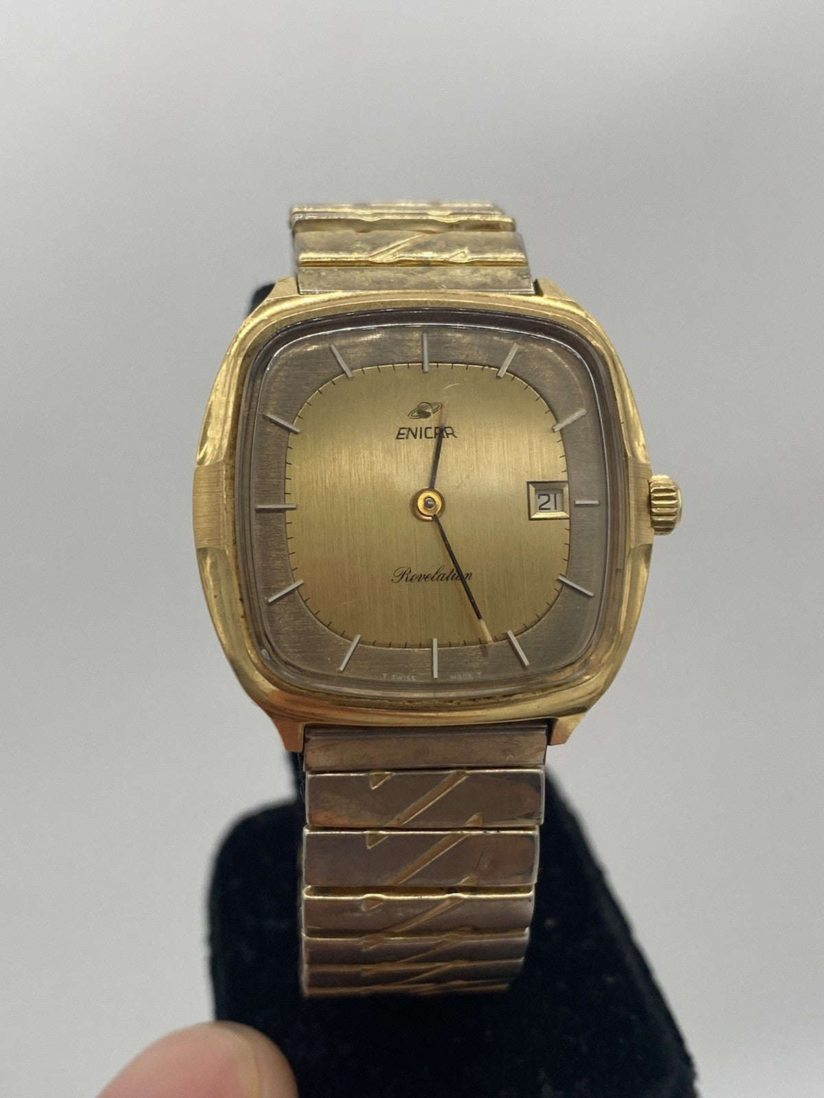 VINTAGE ENICAR REVELATION AUTOMATIK DAMENUHR MIT DATUM LÄUFT