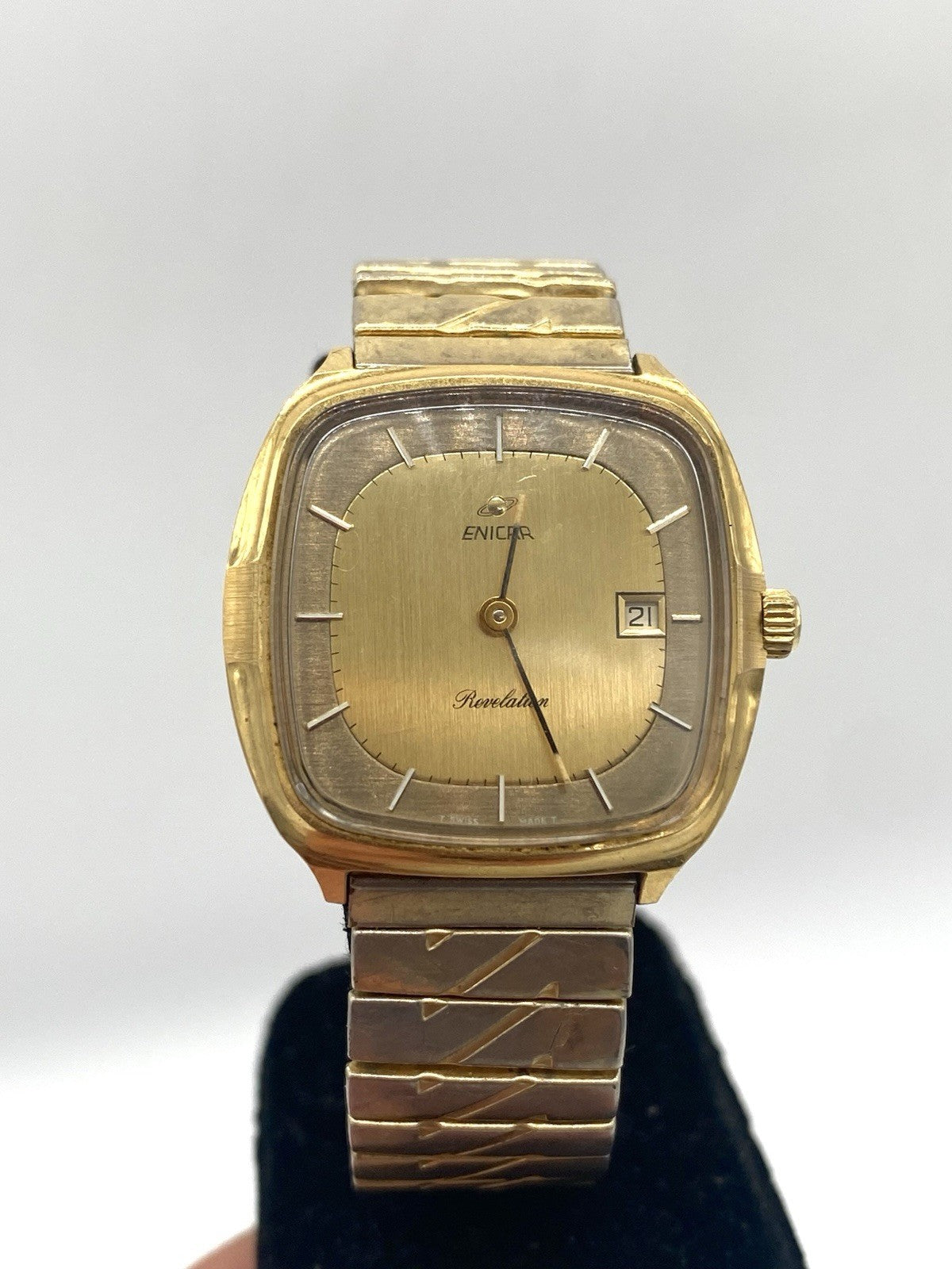 VINTAGE ENICAR REVELATION AUTOMATIK DAMENUHR MIT DATUM LÄUFT