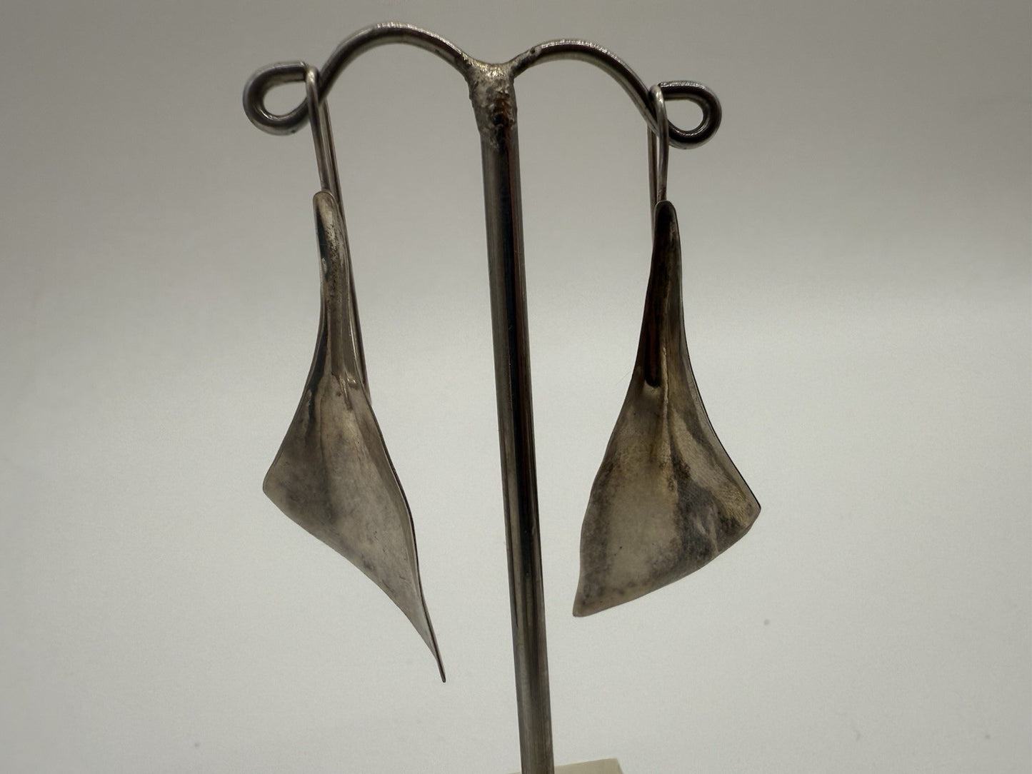 FLORAL GESCHWUNGENE ZEITLOSE BLATT OHRRINGE 925 STERLING SILBER