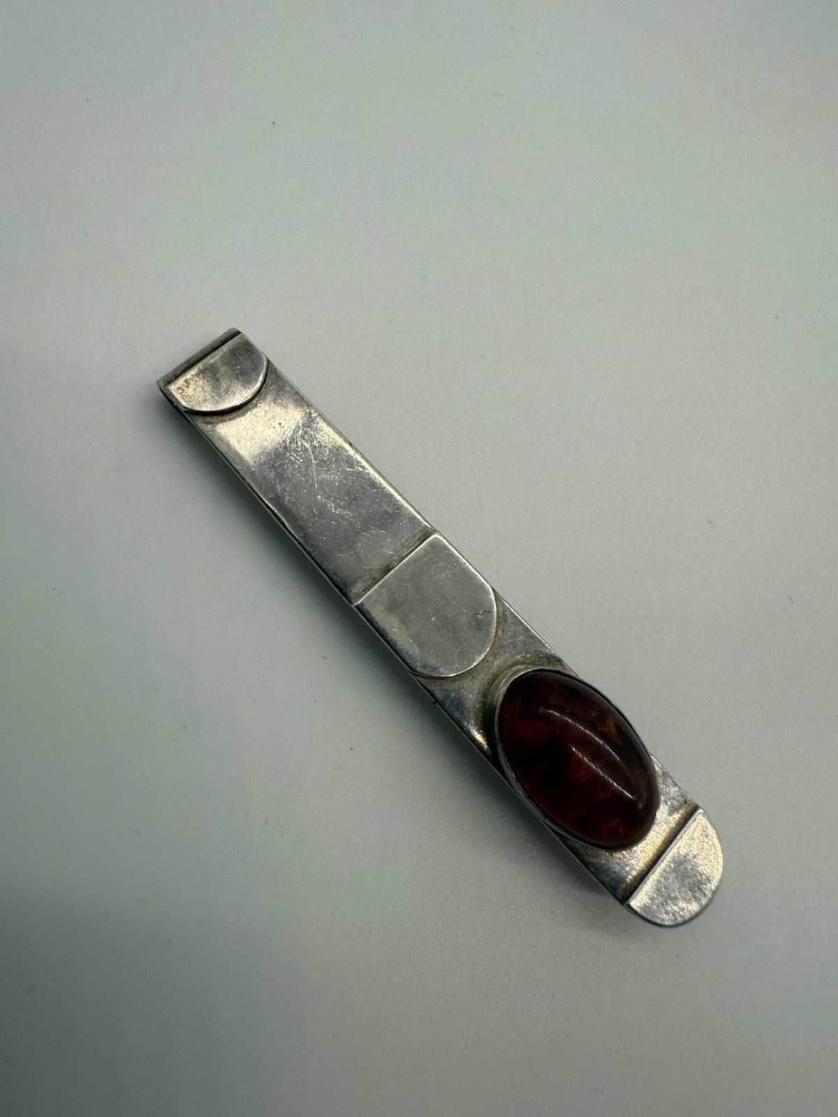 NOSTALGISCHE BERNSTEIN KRAWATTENKLAMMER AUS 925er STERLING SILBER
