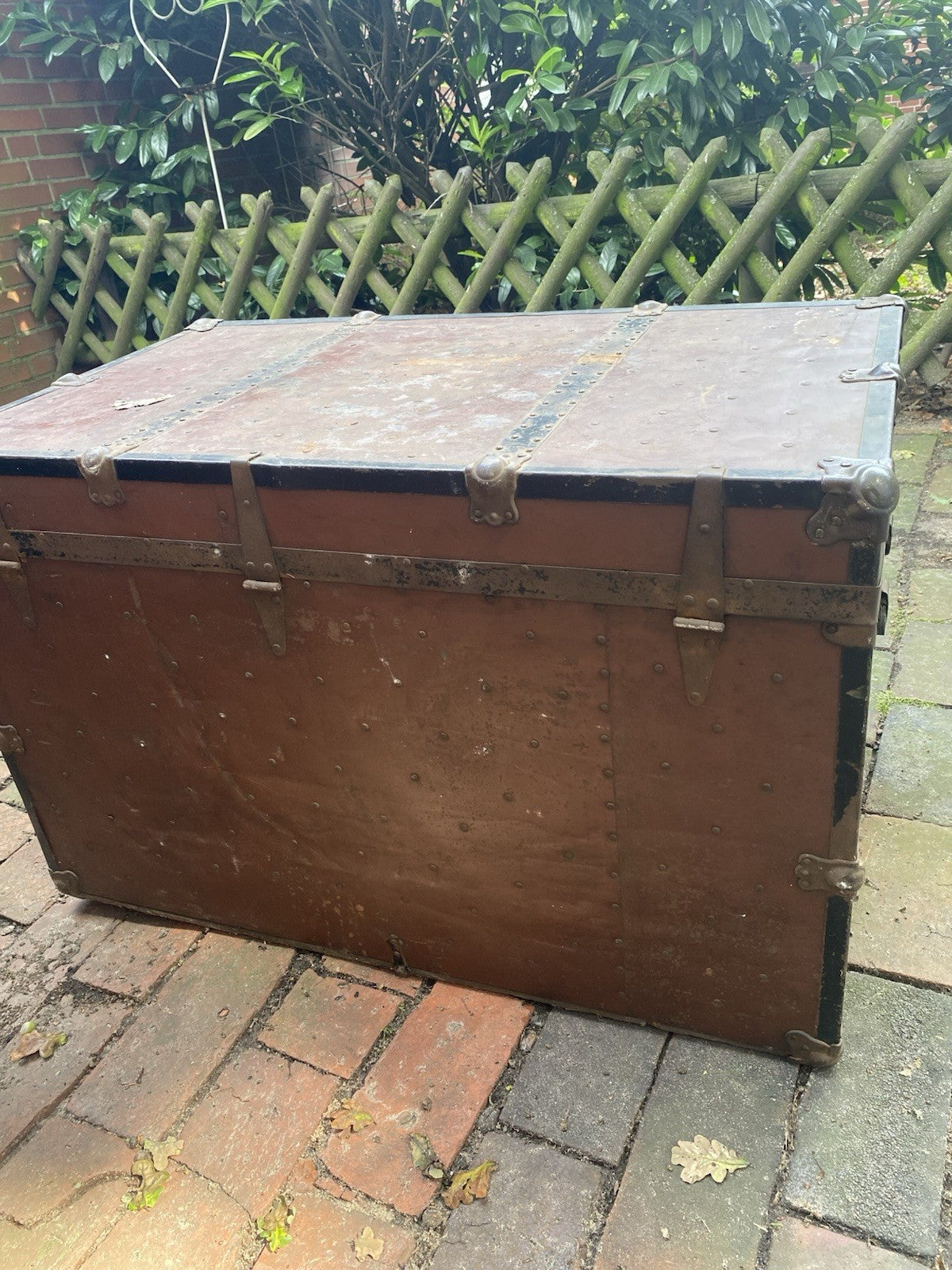VINTAGE TRUHE KOFFER ANTIK ÜBERSEEKOFFER REISEKOFFER