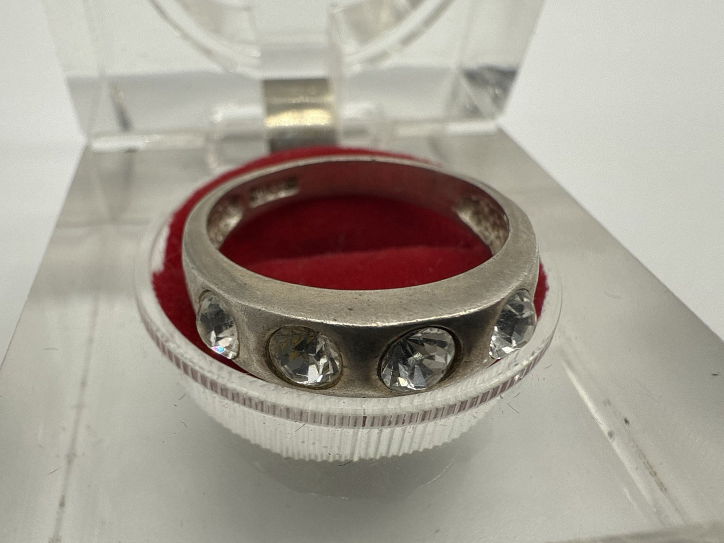 VINTAGE 925 STERLING SILBER BANDRING MIT 4 SCHÖNE ZIRKONIA STEINE GR.63