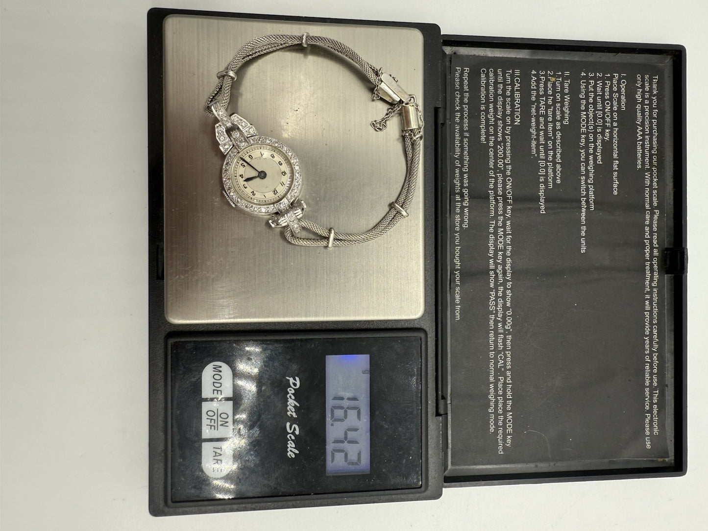 ANTIKE ART DÉCO DAMENARMBANDUHR WEIßGOLD MIT DIAMANTEN UM 1920 - LÄUFT