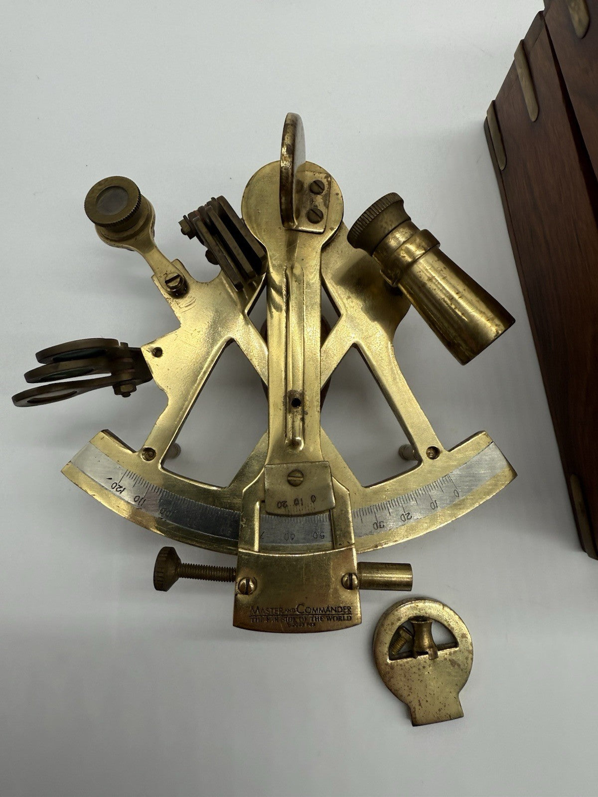 ORIGINAL FILM-REQUISITE MASTER AND COMMANDER 2003 - MESSING SEXTANT & BOX