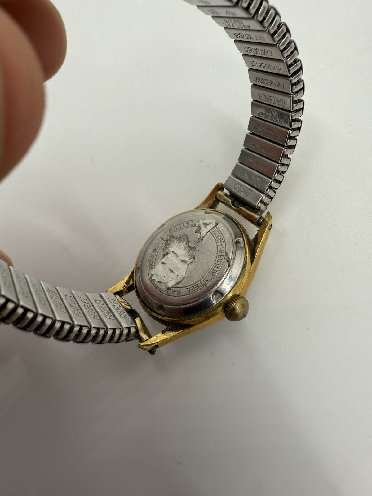VINTAGE ZENTRA 17 RUBIS DAMEN ARMBANDUHR ELEGANT1960 GOLD PLATED LÄUFT