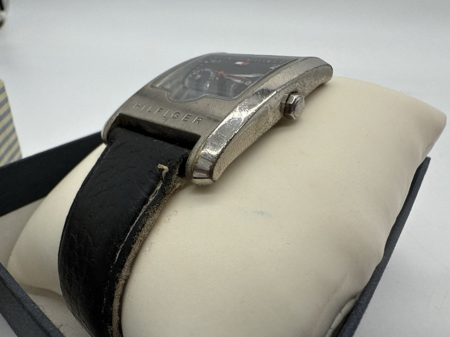 VINTAGE TOMMY HILFIGER CHRONO DATUM & TAG ARMBANDUHR