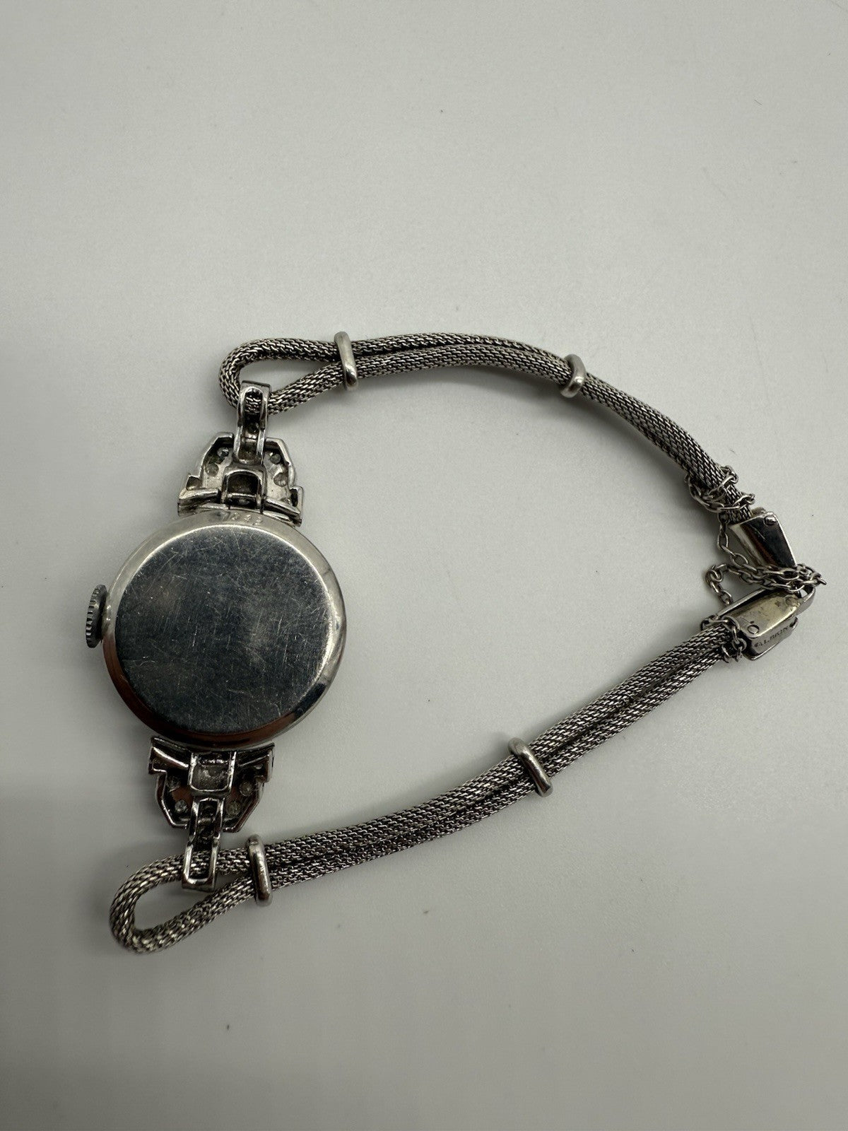 ANTIKE ART DÉCO DAMENARMBANDUHR WEIßGOLD MIT DIAMANTEN UM 1920 - LÄUFT