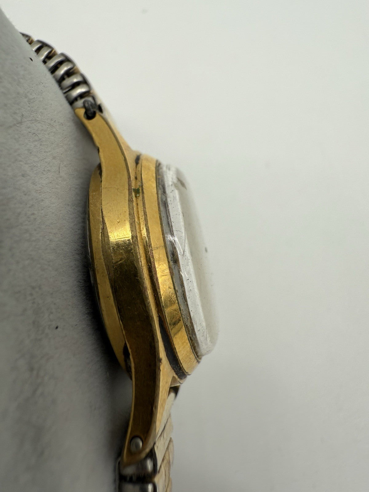 VINTAGE ZENTRA 17 RUBIS DAMEN ARMBANDUHR ELEGANT1960 GOLD PLATED LÄUFT
