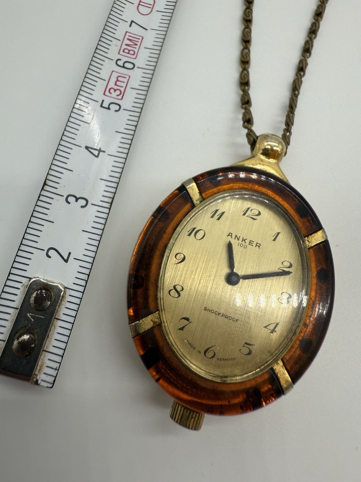 ART DECO ANKER 100 HANDAUFZUG DAMEN UMHÄNGE ANHÄNGER UHR BAKELIT & KETTE