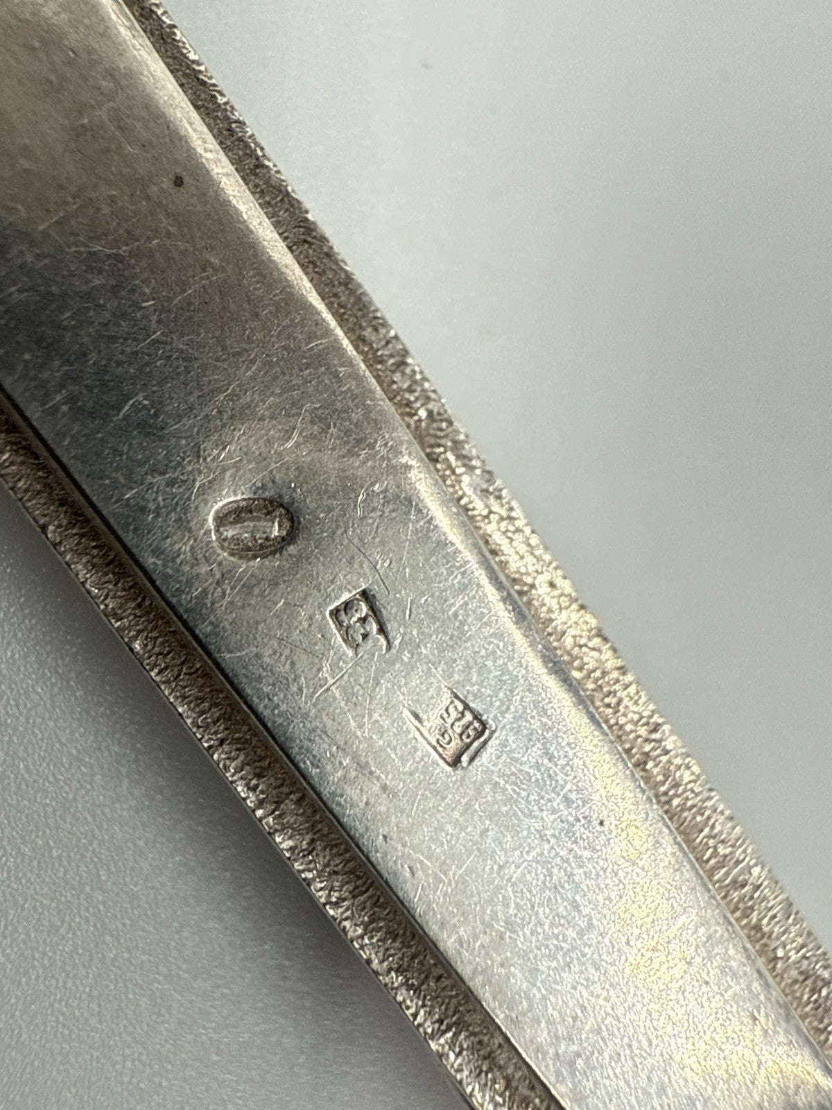 NOSTALGISCHE BERNSTEIN KRAWATTENKLAMMER AUS 925er STERLING SILBER