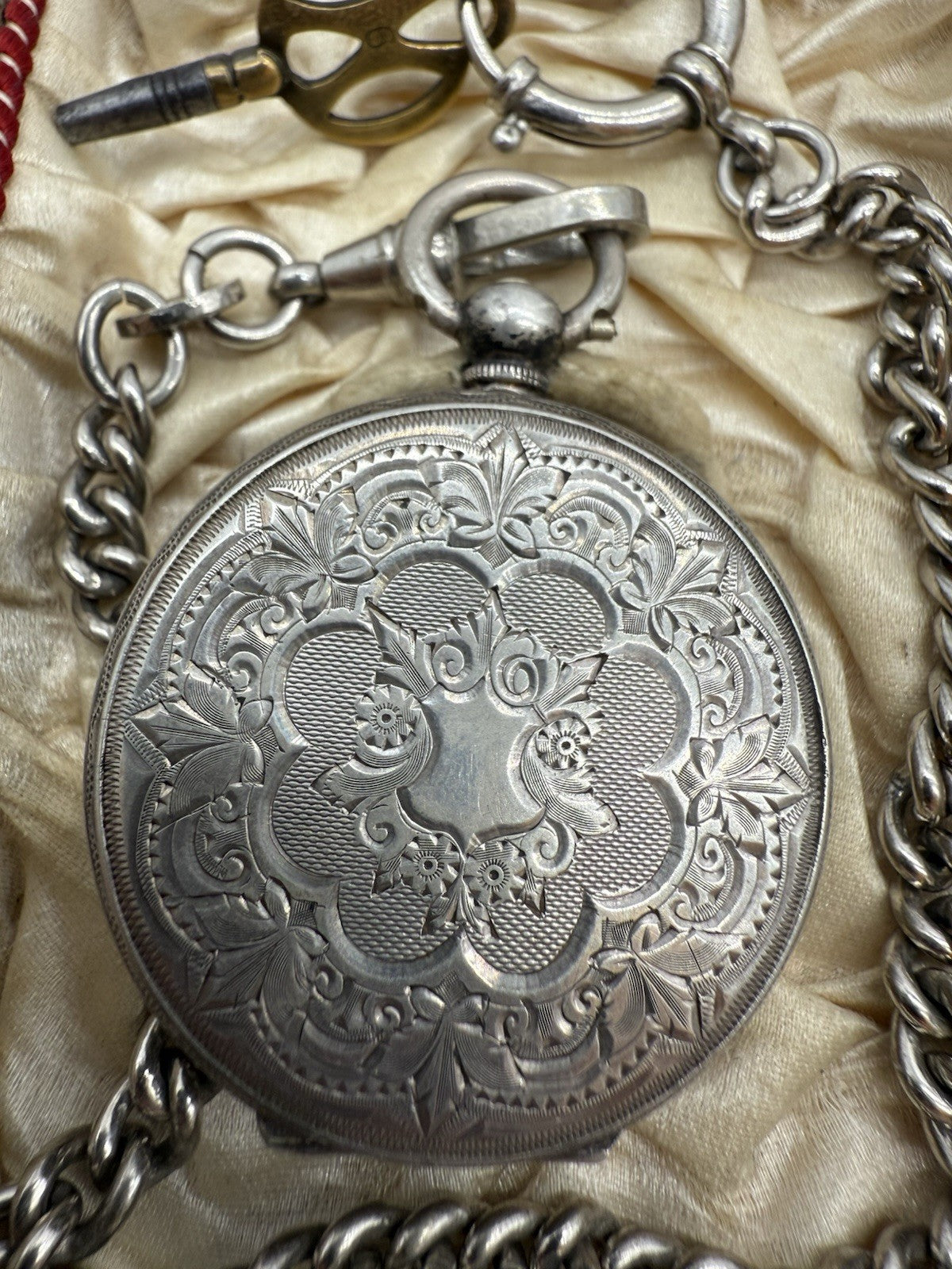 ANTIKE SCHLÜSSEL TASCHENUHR SILBER FRANKREICH MIT ZIERKASSETTE UM 1870