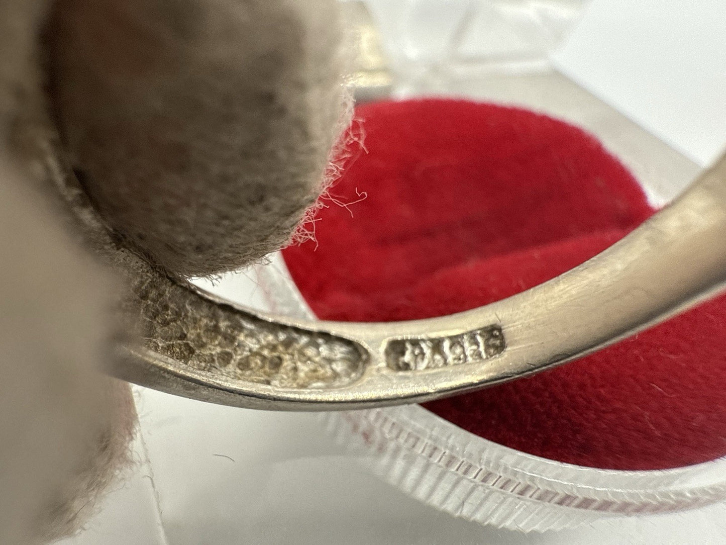 VINTAGE 925 STERLING SILBER BANDRING MIT 4 SCHÖNE ZIRKONIA STEINE GR.63
