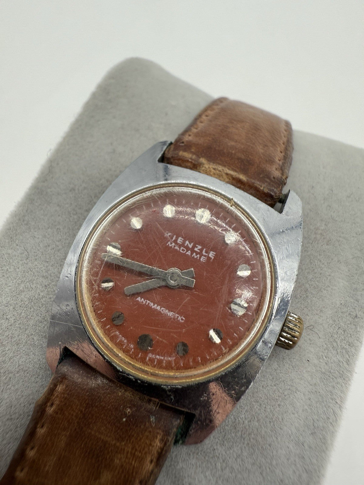 VINTAGE KIENZLE MADAME DAMEN UHR ARMBANDUHR HANDAUFZUG LÄUFT