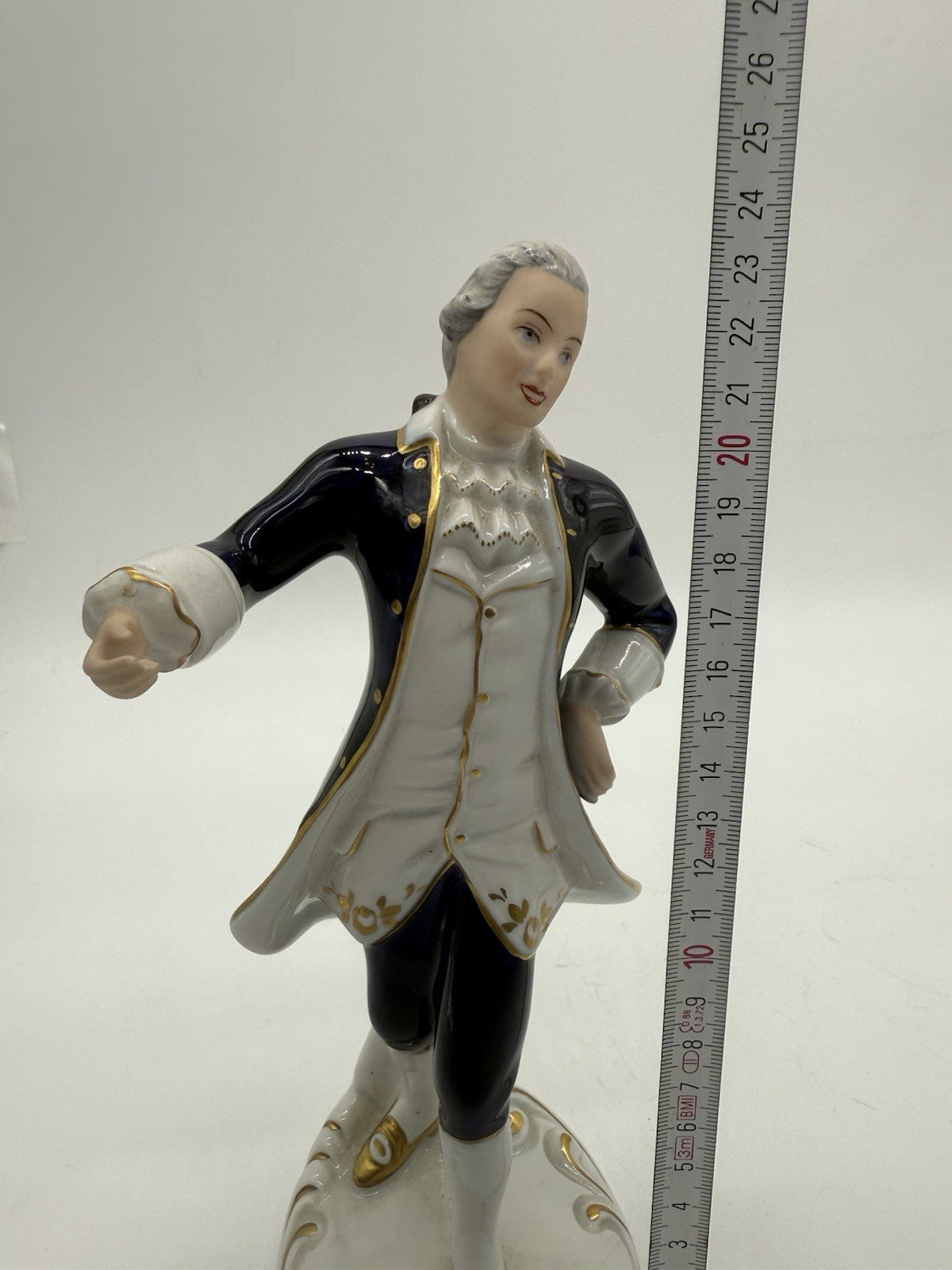 BOHO ROYAL BOHEMIAN FIGUR DUX KERAMIK FIGUR ROKOKO CAVALIER TÄNZER