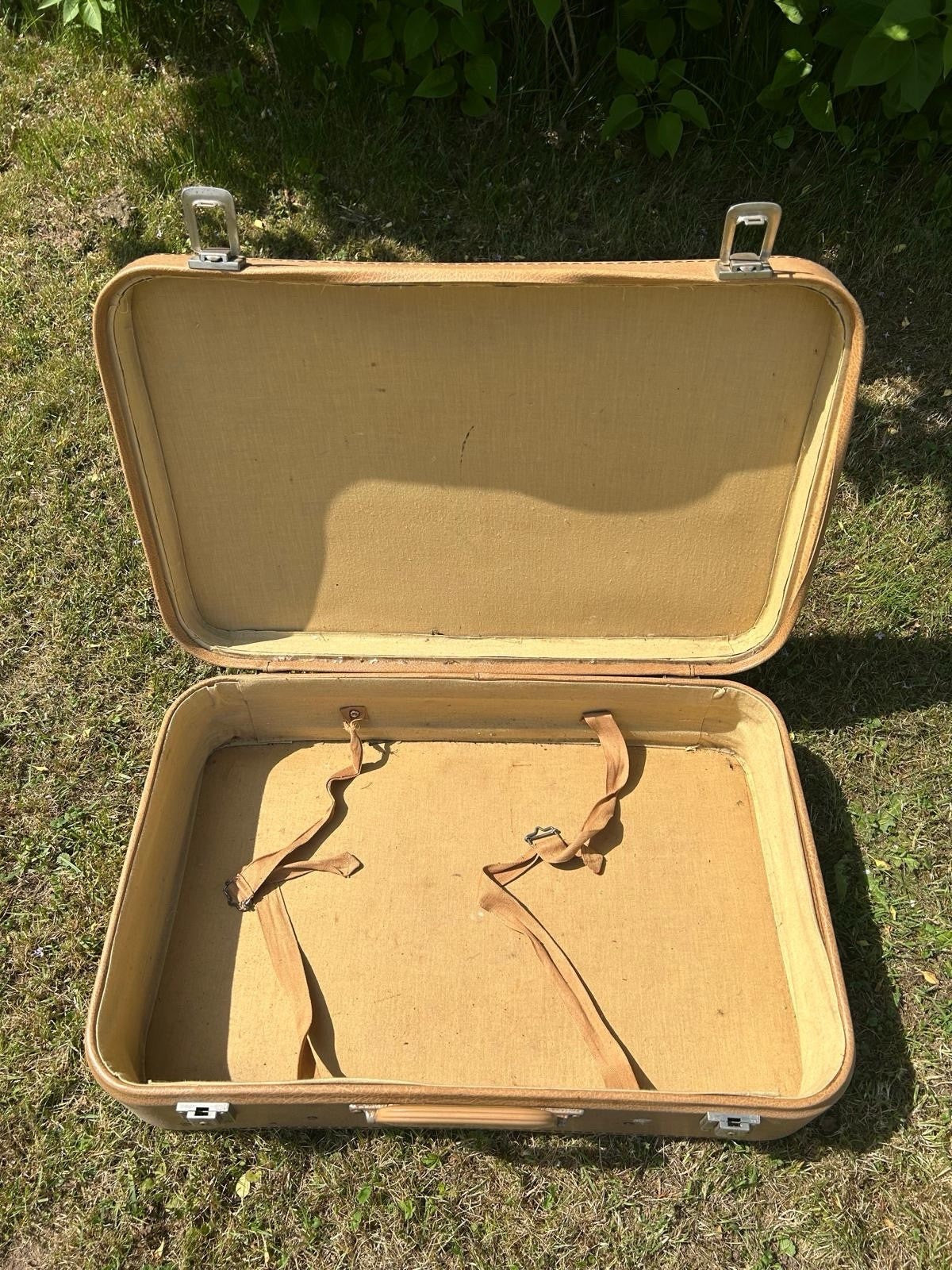VINTAGE REISEKOFFER HELLBRAUN 60er JAHRE HARDCASE TASCHE OLDTIMER