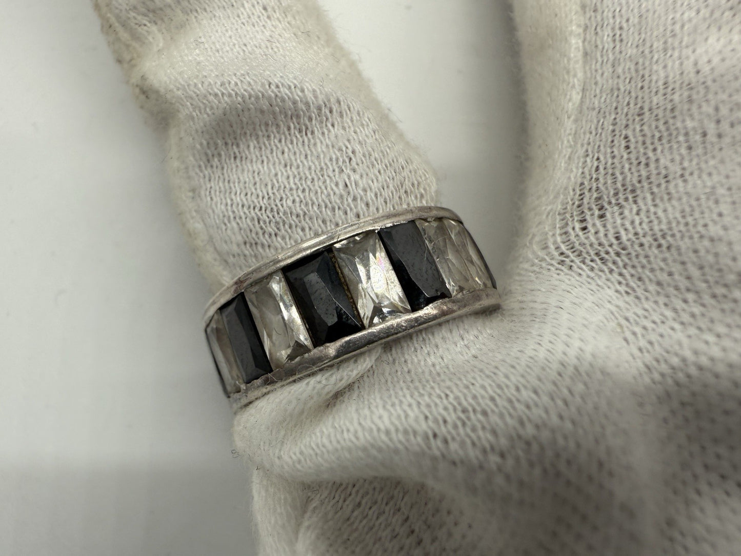VINTAGE SILBER RING MIT ONYX UND ZIRKONIA BESATZ GR.58