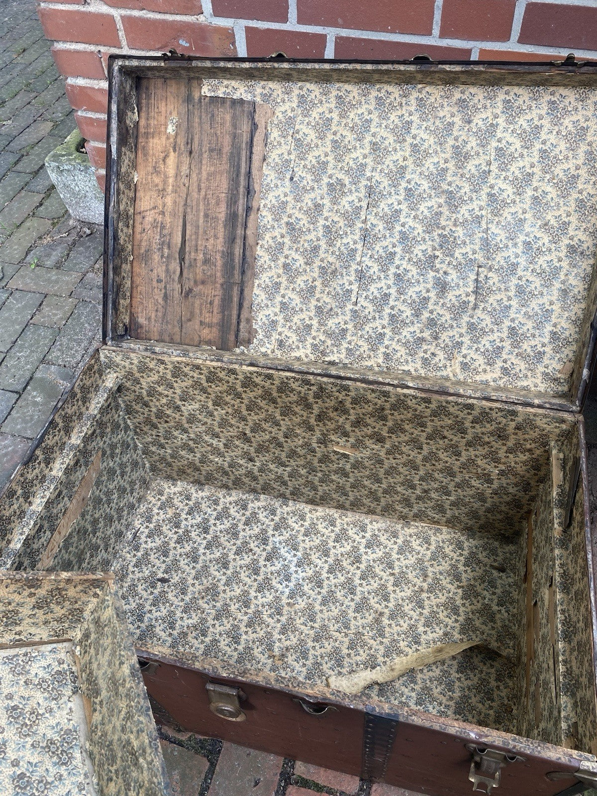 VINTAGE TRUHE KOFFER ANTIK ÜBERSEEKOFFER REISEKOFFER