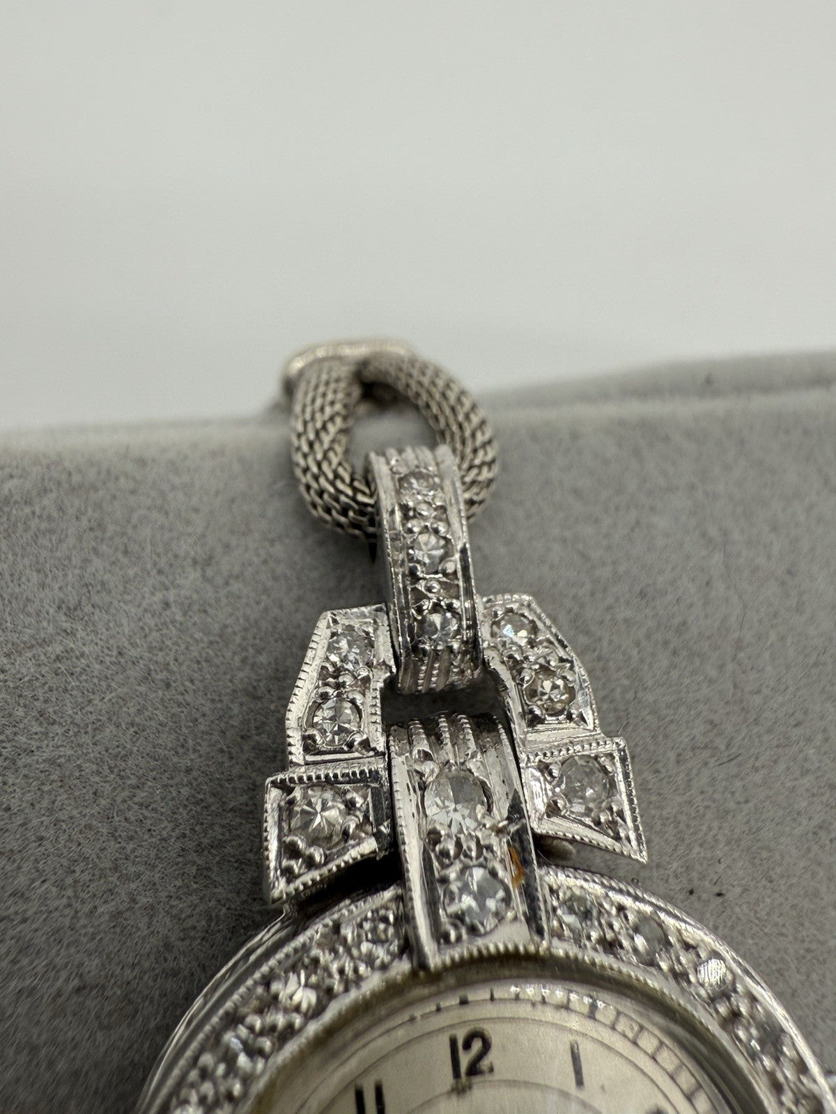 ANTIKE ART DÉCO DAMENARMBANDUHR WEIßGOLD MIT DIAMANTEN UM 1920 - LÄUFT