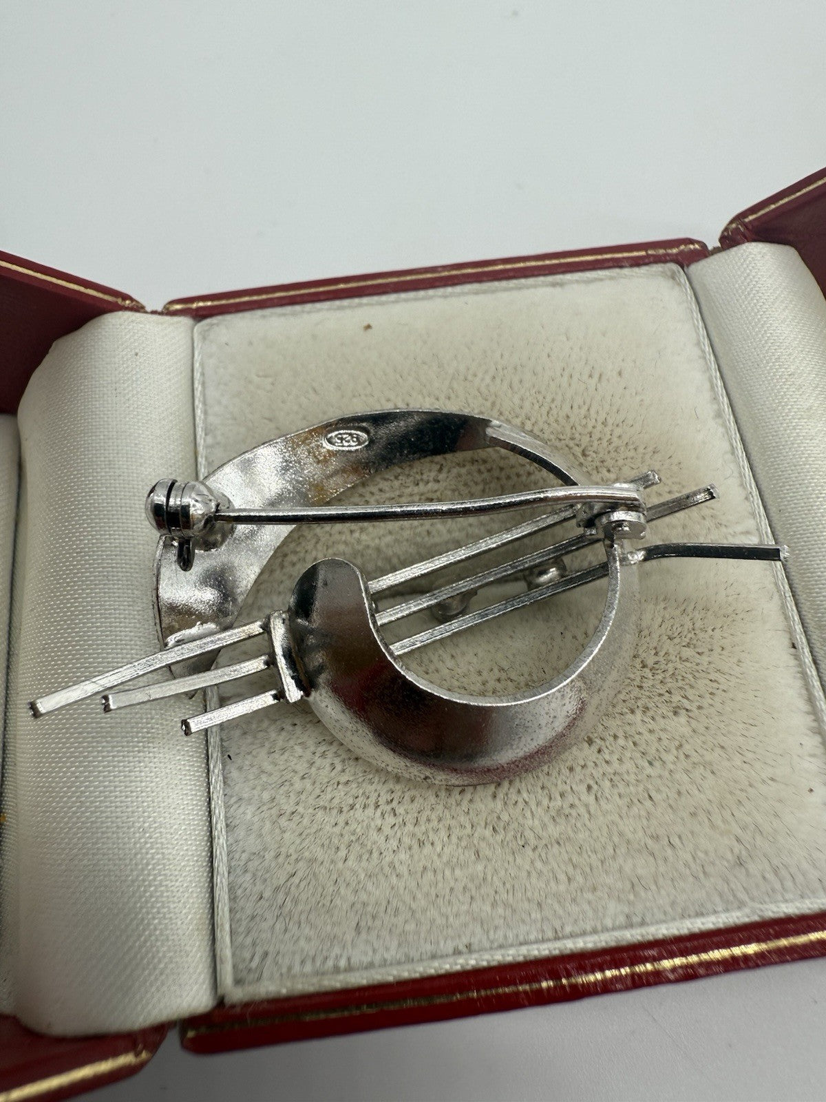 BROSCHE 925 STERLING SILBER MIT SAPHIR RHODINIERT - BLAUER STEIN