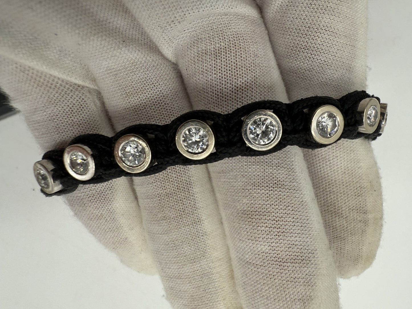 LUXUS MAKRAMÉ ARMBAND MIT 8 BRILLANTEN à 0.25ct - VVS1 / D - 2.00ct !