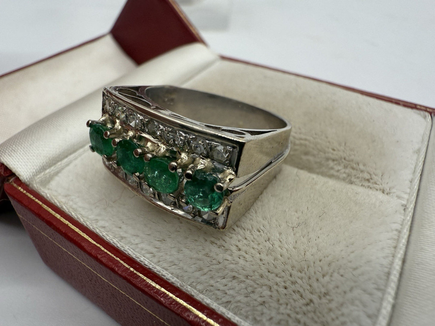 PRÄCHTIGER SAMARAGD BRILLANT RING 750 GOLD 18 KARAT GR.58