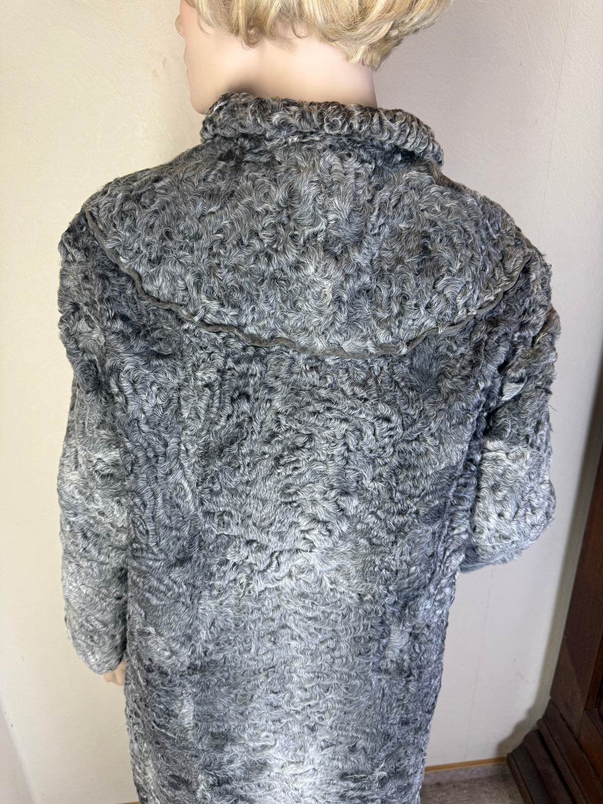 Vintage Persianer Pelzmantel Damen Grau – Langer Karakul Echtpelz Mantel