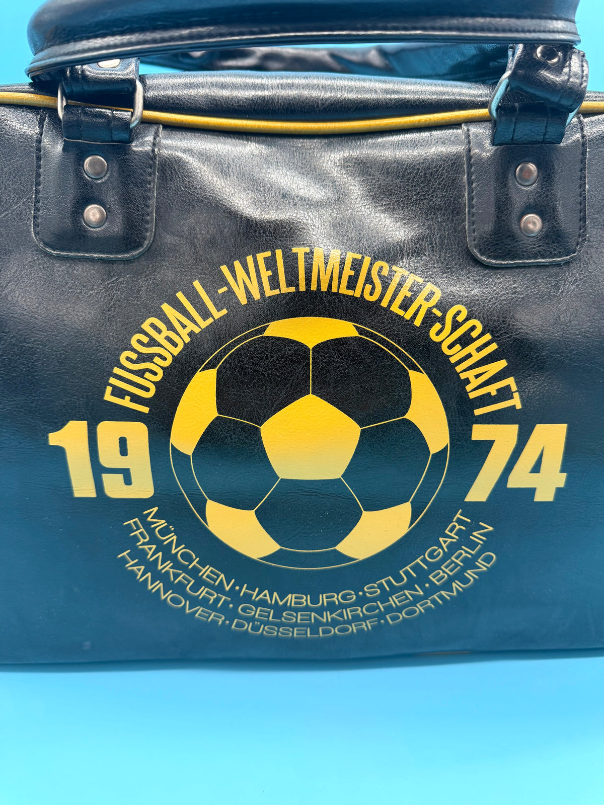 Vintage Fußball WM 1974 Sporttasche Skyline Weltmeisterschaft Deutschland Retro
