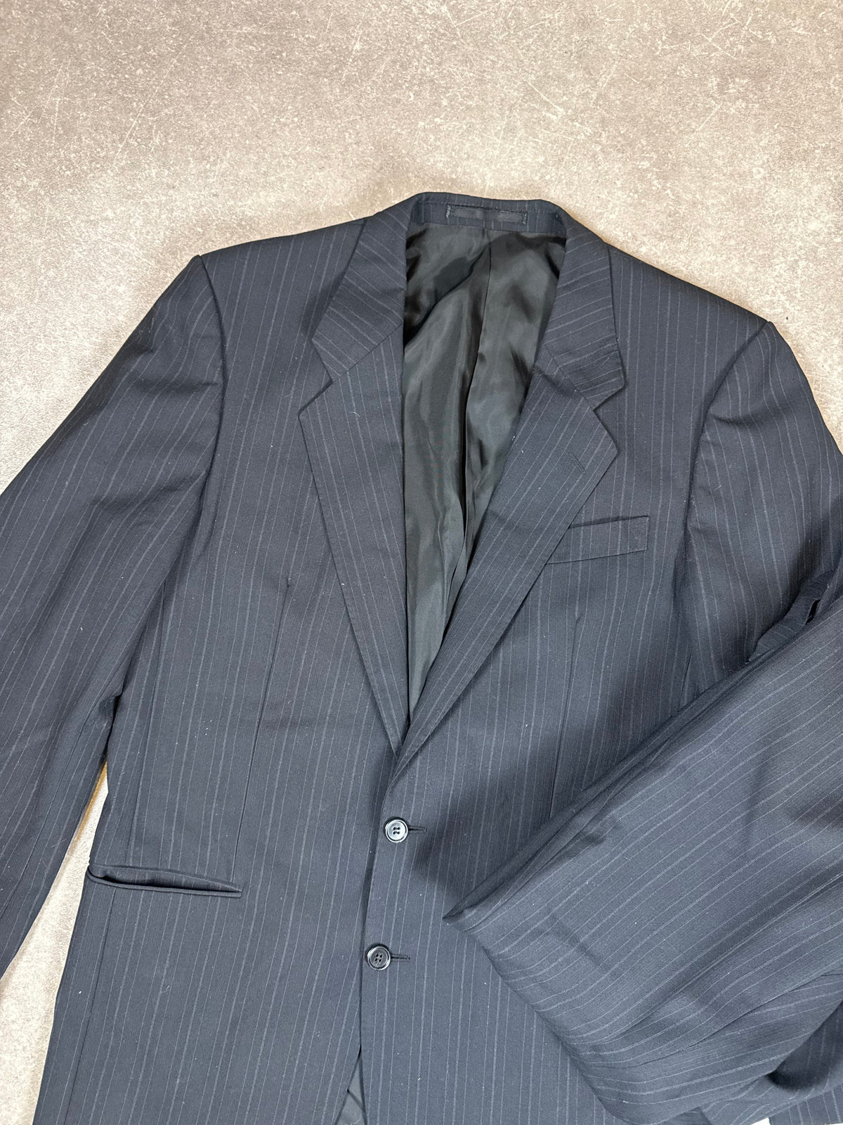 Vintage Herren Anzug Nadelstreifen Schwarz 2-teilig Sakko & Hose – klassisch elegant