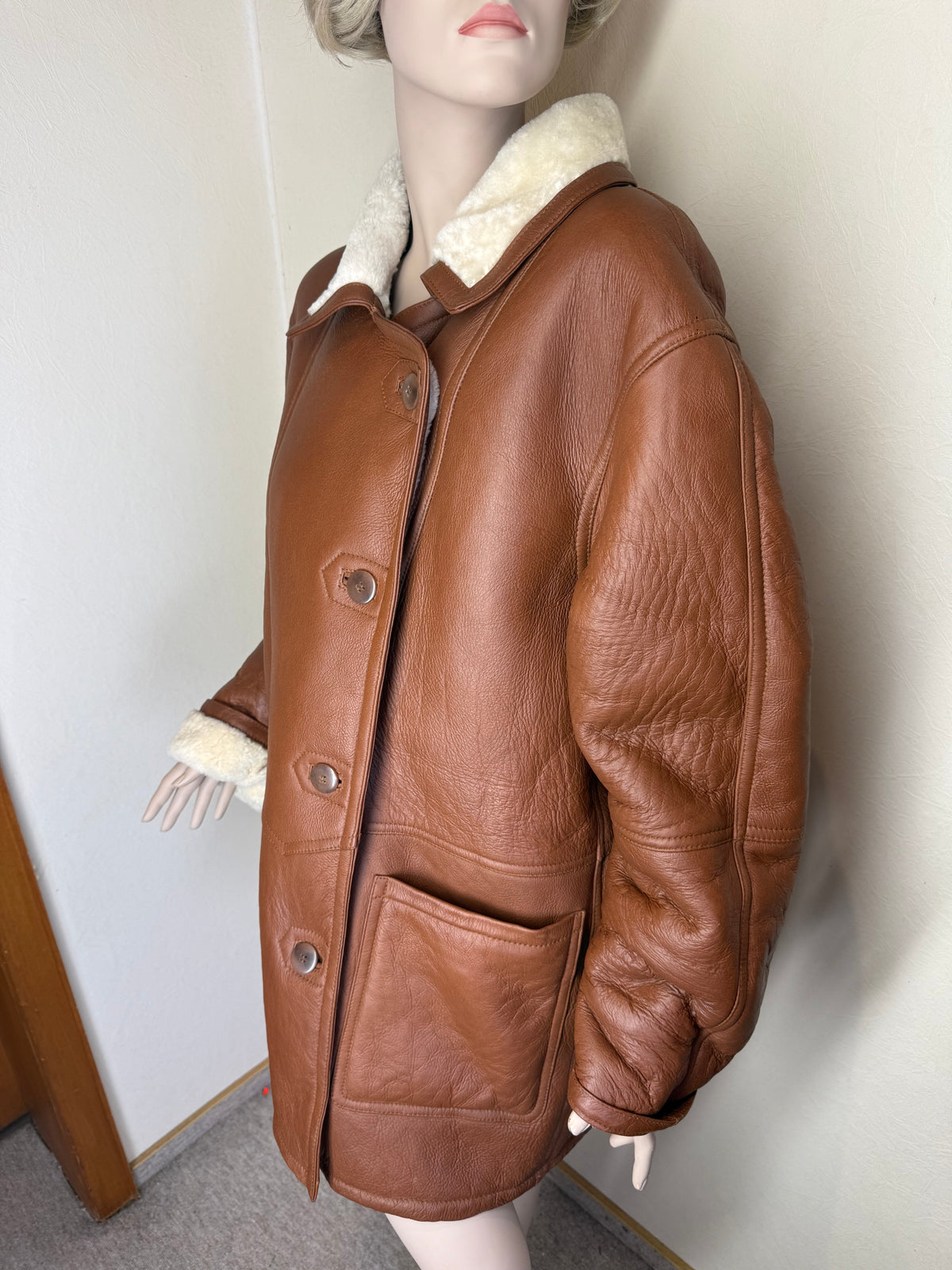 Vintage Lammfellmantel Gr. 42 – Echtleder Braun Shearling Wintermantel