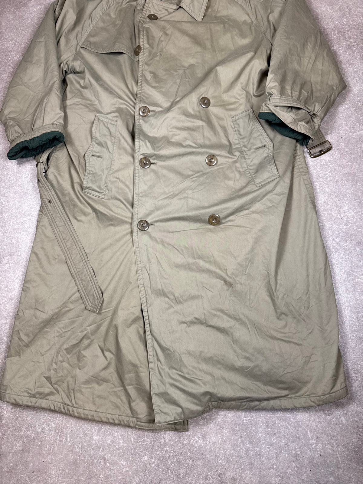 Vintage Hugo Boss Trenchcoat Herren Beige – Gefütterter Regenmantel Doppelreiher