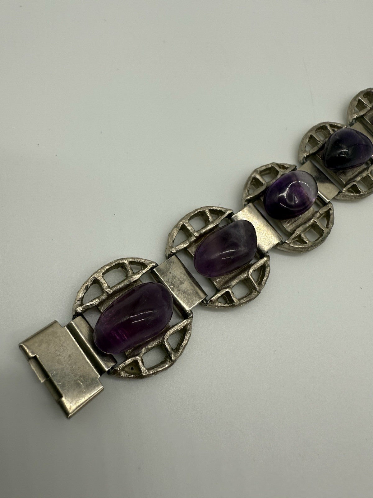 WUNDERSCHÖNES SKANDINAVISCHES AMETHYST STEIN GLIEDERARMBAND VERSILBERT