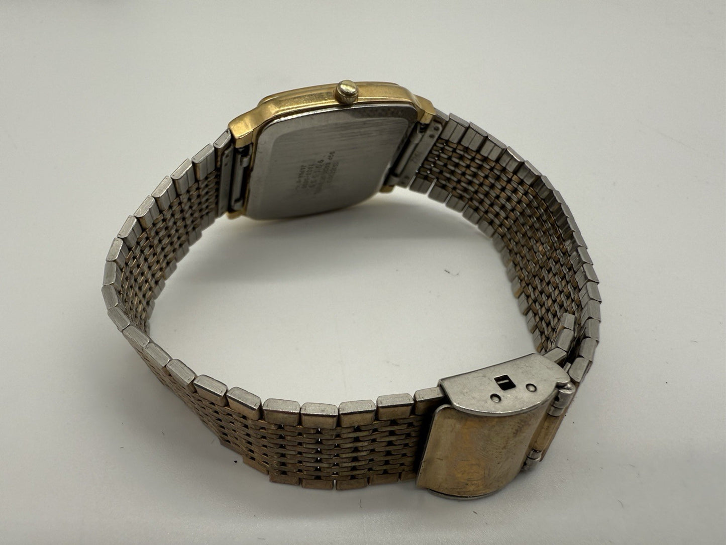 SEIKO VINTAGE GOLD-TONE DAY-DATE QUARTZ NEUE BATTERIE