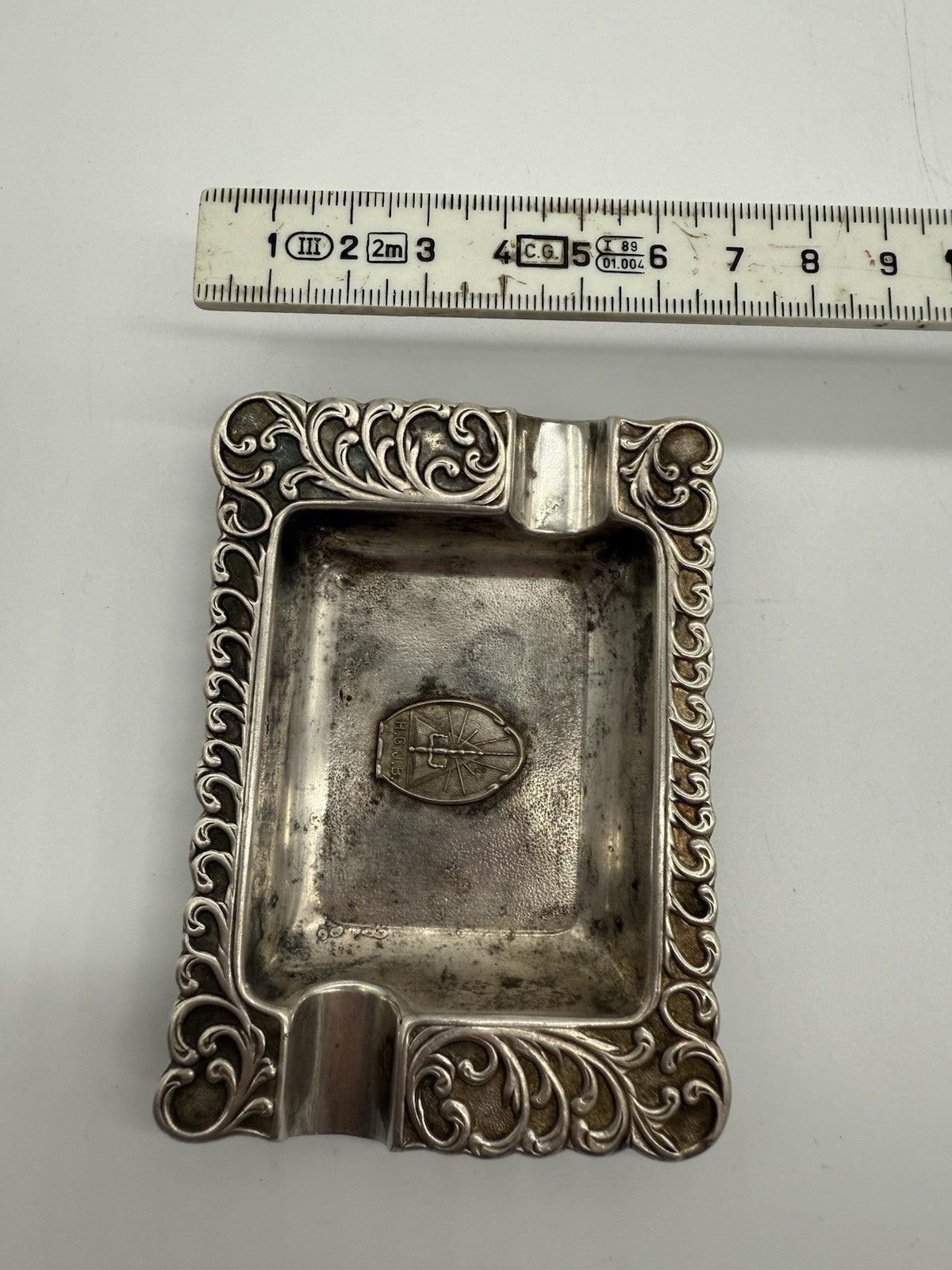 VINTAGE ASCHENBECHER VERSILBERT MIT SCHWERT MOTIV AUSGEFALLEN