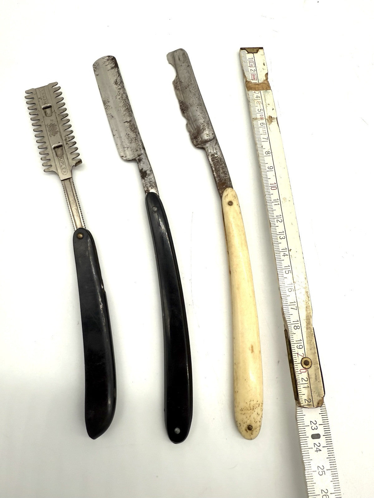 K25B115- VINTAGE RASIERMESSER, RASIERMESSERKAMM SAMMLUNG KONVOLUT LOT ERN