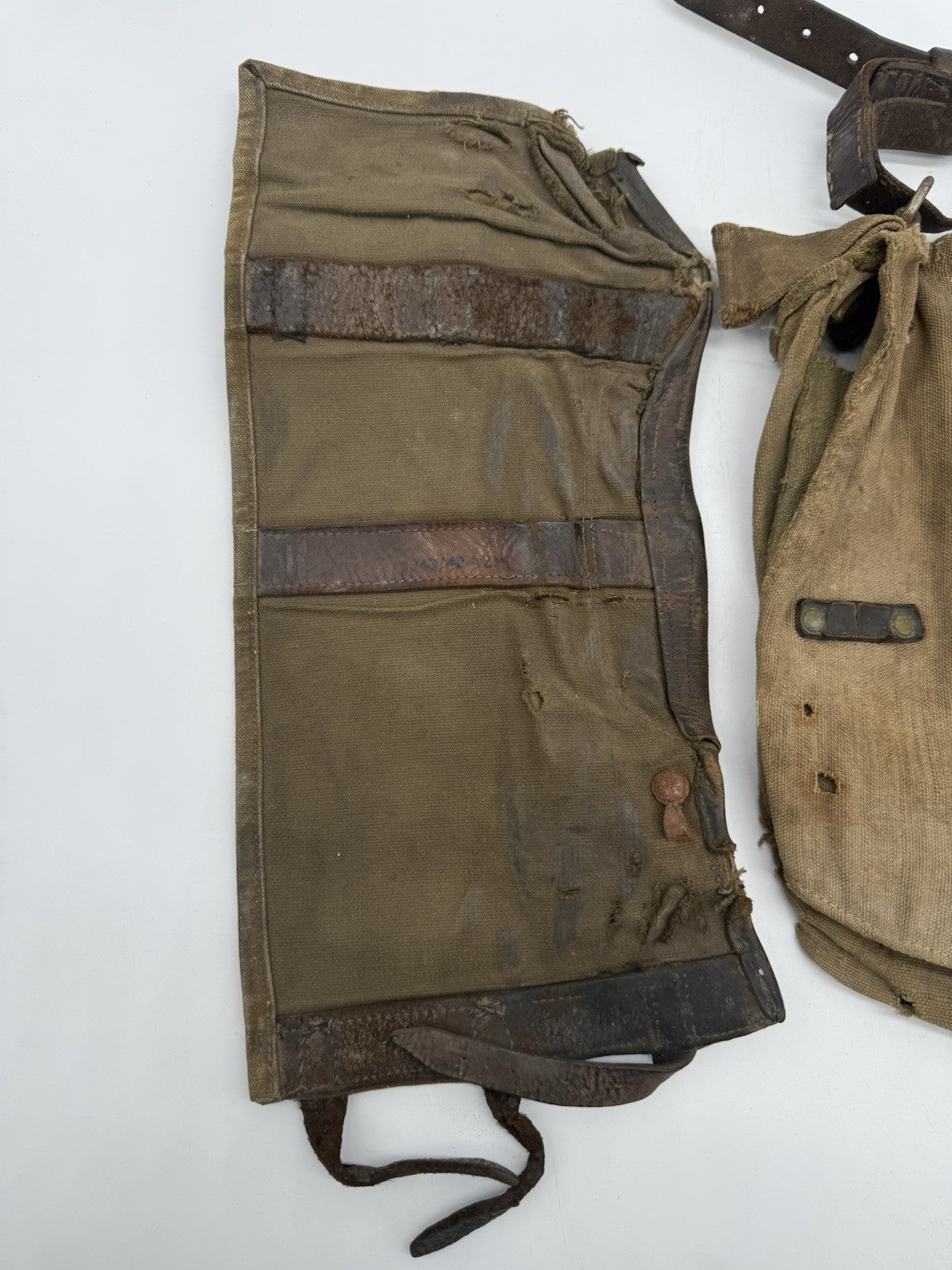 WW2 WEHRMACHT GAMASCHE MIT RZM STEMPEL + BROTBEUTEL