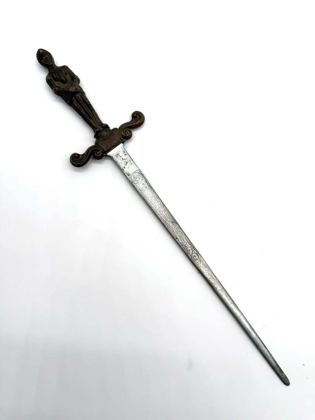K25B91- KUNSTVOLLER BRIEFÖFFNER MIT SCHÖNER GRAVUR RITTER IN RÜSTUNG