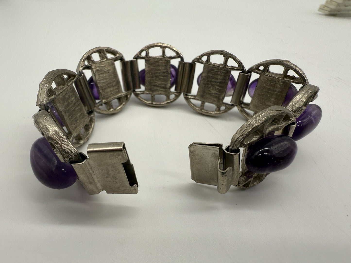 WUNDERSCHÖNES SKANDINAVISCHES AMETHYST STEIN GLIEDERARMBAND VERSILBERT