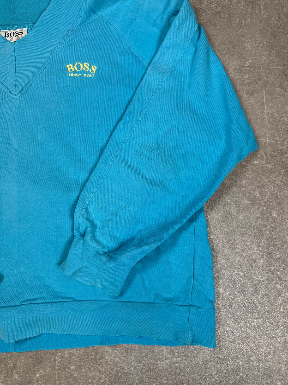Vintage BOSS Hugo Boss Sports Sweatshirt Türkis V-Neck 90s